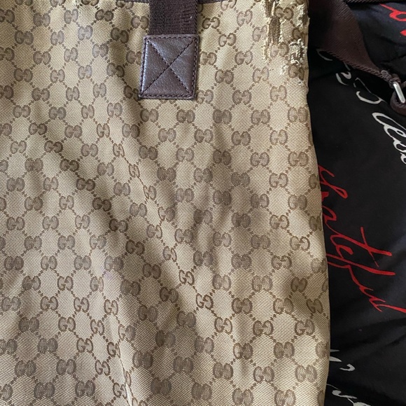 Old Gucci Bag, got it in 2011 - Picture 2 of 6
